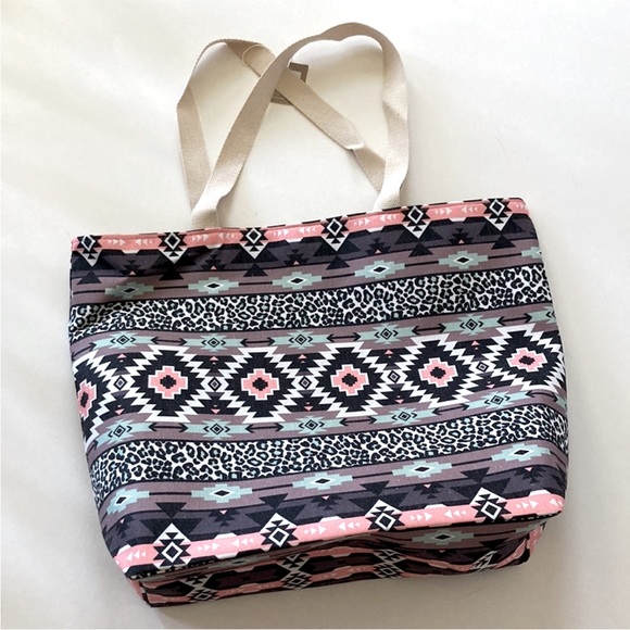 Jumbo Boho Aztec Print Beach Tote - Picture 6 of 11